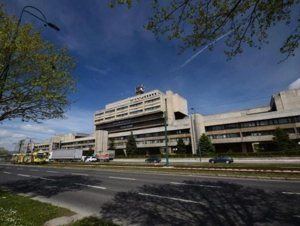 U Brčkom napadnuti novinarka i snimatelj FTV