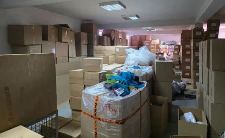 u velikoj akciji kodnog naziva live 1 sluzbenici uio u tuzli i lukavcu oduzeli robu vrijednu 205 hiljada km