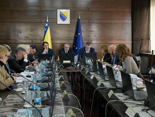 Vlada FBiH raspodijelila skoro sedam miliona KM za socijalne programe