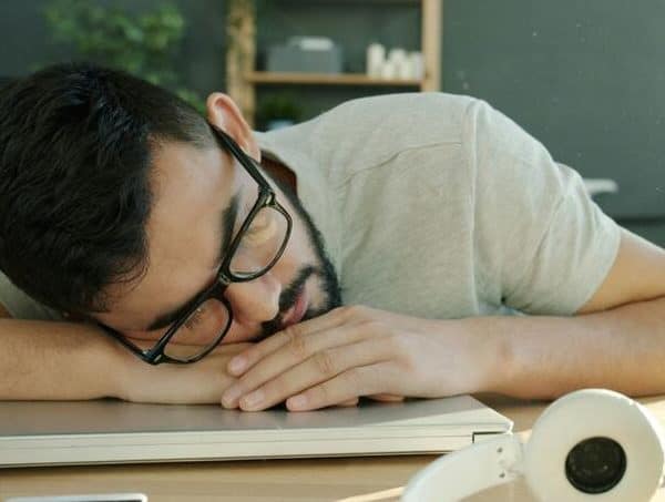 Zašto se budimo između 3 i 4 ujutru