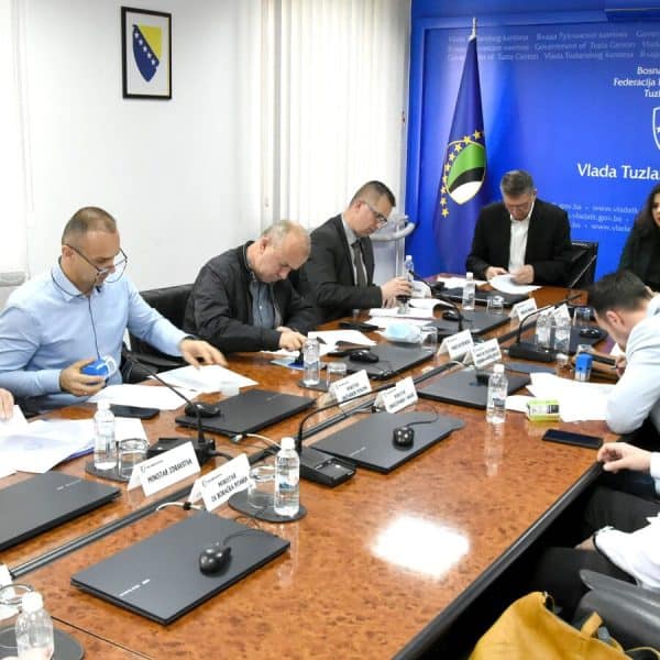 Potpisani ugovori vrijedni više od 900.000 KM za ekološke projekte u TK