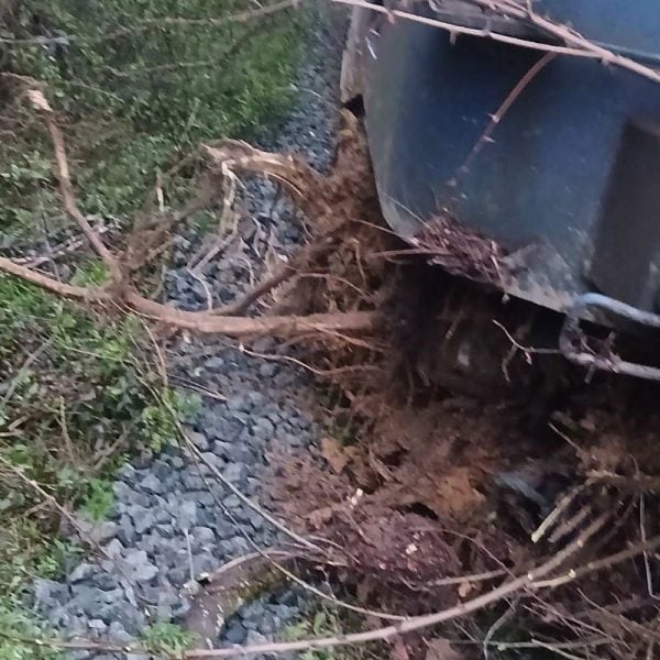 Incident na pruzi Doboj–Banjaluka: Voz naletio na odron