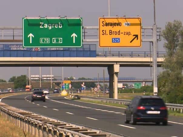 Autoput, Slavonski Brod, prebrza voznja