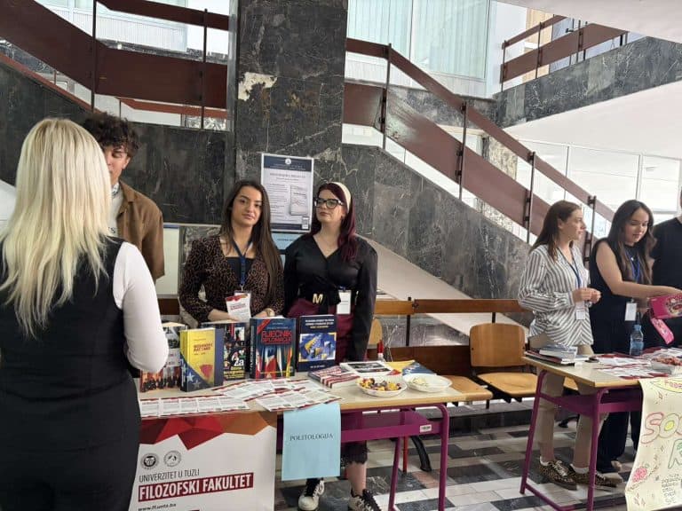 filozofski fakultet u tuzli uprilicio info dan za ucenike zavrsnih razreda srednjih skola