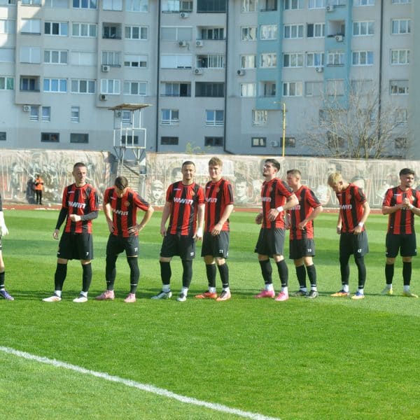 fudbaleri slobode u okviru 18 kola prve lige fbih gostuju na stadionu pirota kod ekipe travnika