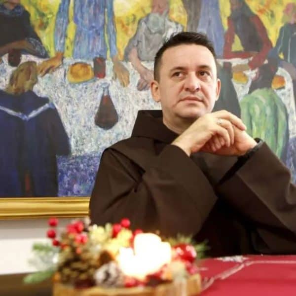 fra zeljko nikolic gvardijan franjevackog samostana svetog petra i pavla u tuzli uputio uskrsnju poruku