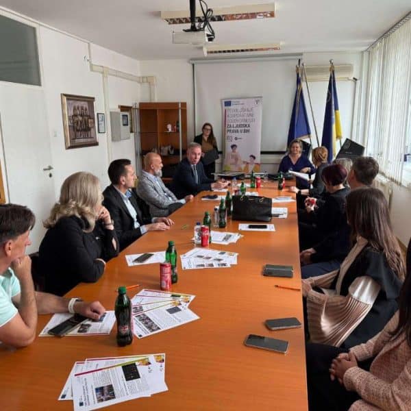 grad tuzla potpisao je povelju o odgovornom poslovanju i ljudkim pravima