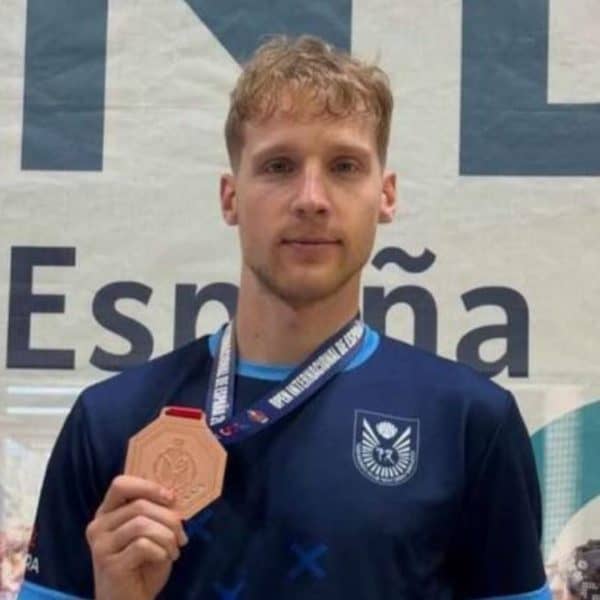najbolji taekwondo borac iz bih nedzad husic osvojio bvronzanu medalju na turniru u spaniji