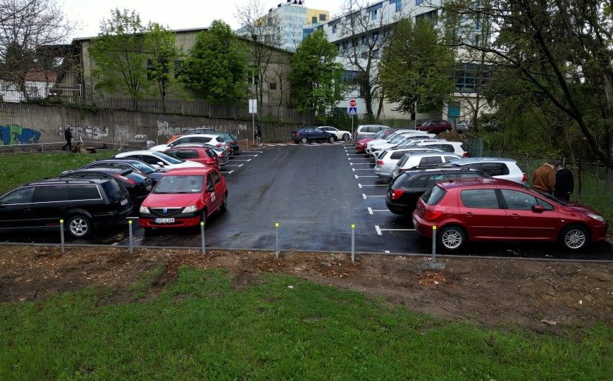 UKC Tuzla dobio novi parking prostor, riješen višegodišnji problem