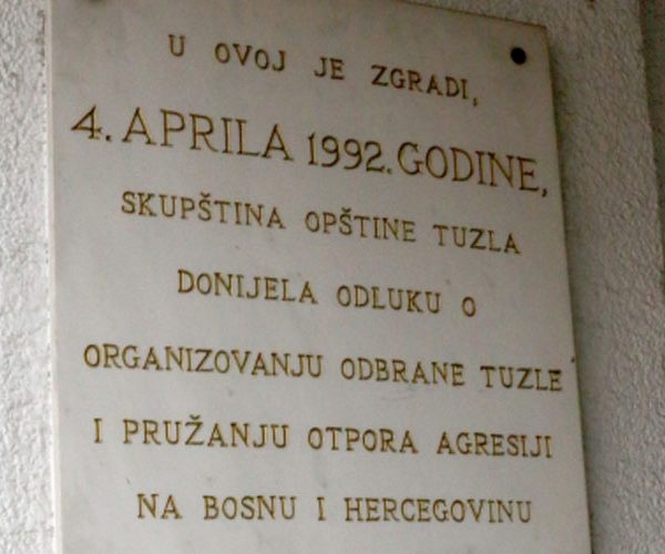 Obilježen 4. april u Tuzli, dan historijske odluke o odbrani grada