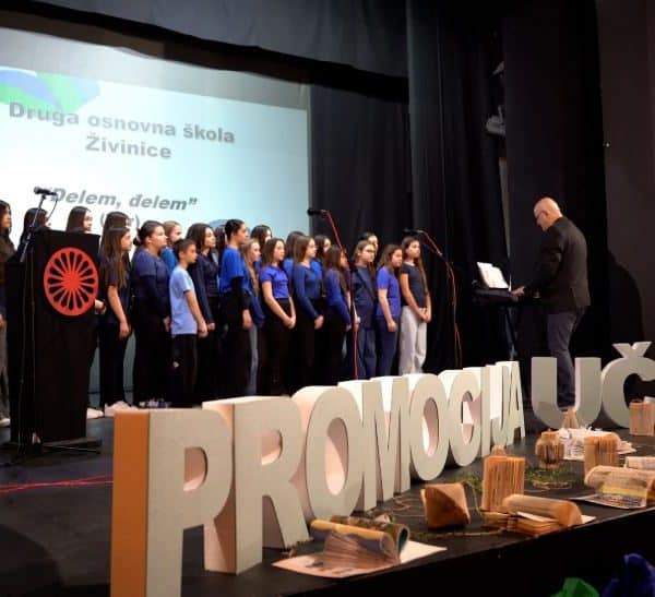 u tuzli obiljezen svjetski dan roma dodjeljenje stipendije za nakjbolje ucenike