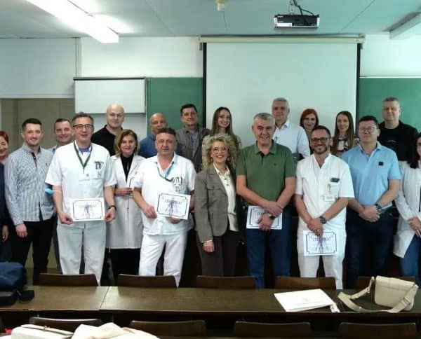 u ukc tuzla odrzan tecaj iz kolor dopler ultrazvuka krvnih sudova 15 polaznika dobilo certifikate