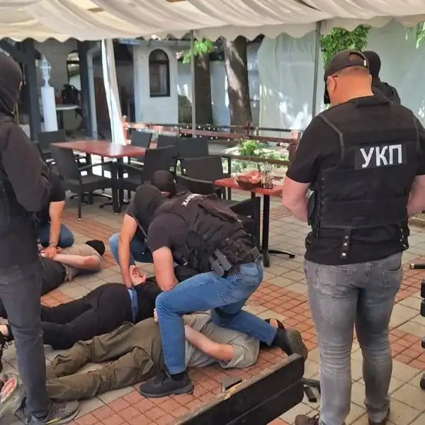 Akcija „Vatrogasac“: Uhapšene tri osobe zbog ilegalne trgovine oružjem