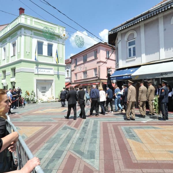 Tuzla obilježila 31. godišnjicu zločina na Kapiji, poručeno da pravda ne smije izostati (Foto)