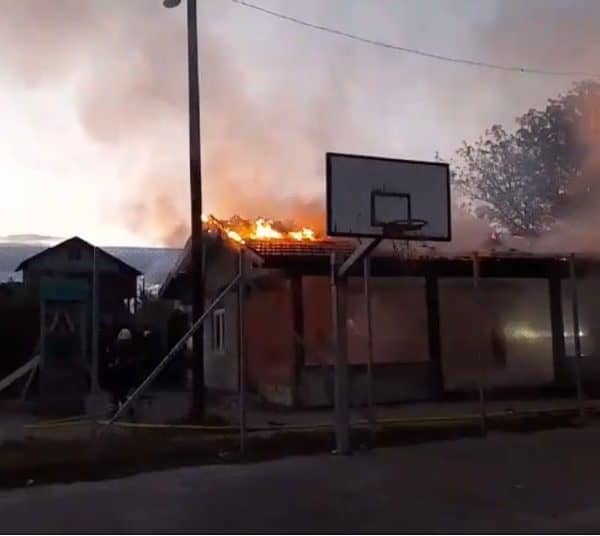 Policija se oglasila nakon jutrošnjeg požara u Tuzli: Gorio i objekat u Bukinju