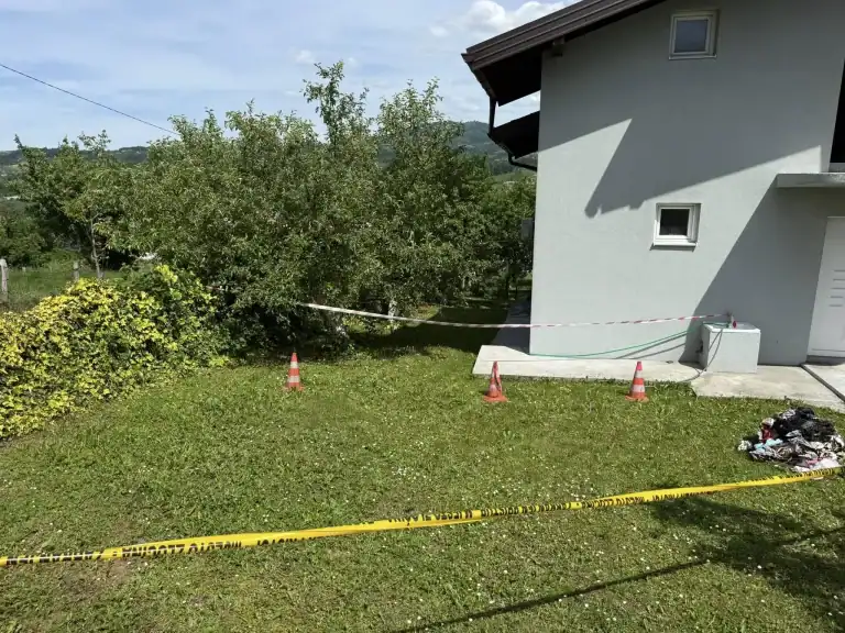 u pozaru koji je zahvatio stanbeni objekat kod srebrenika u babunovcima smrtno staradao muskarac