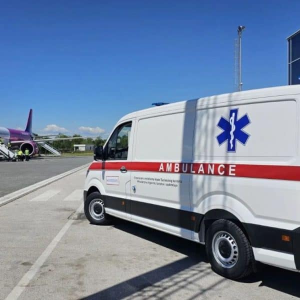Aerodrom Tuzla dobio sanitetsko vozilo za hitne intervencije