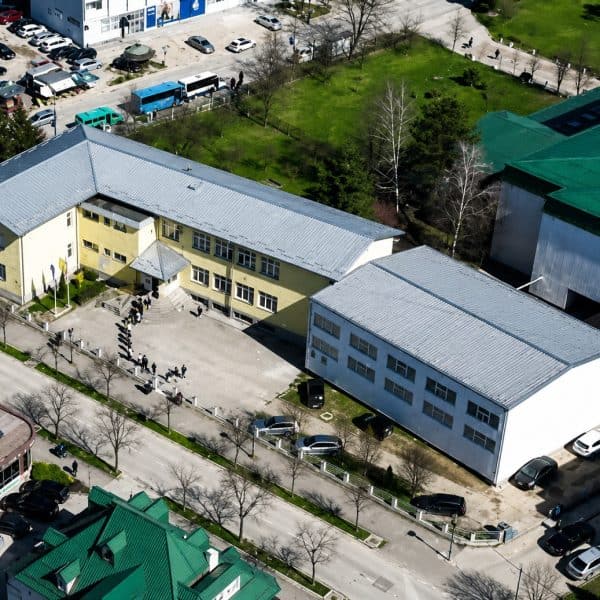 Nastavljaju se ulaganja u školske objekte u TK: U toku izgradnja fiskulturnih sala u devet škola