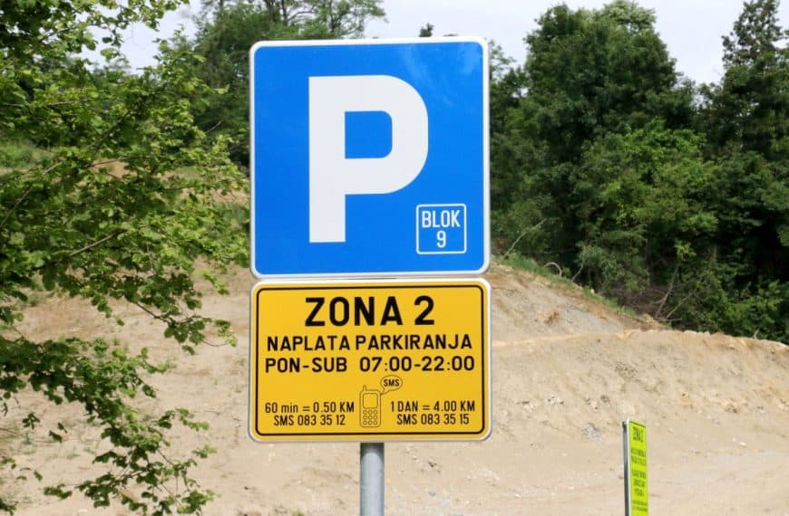 Asfaltirana saobraćajnica kod UKC-a Tuzla, uskoro počinje naplata parkinga (Foto)