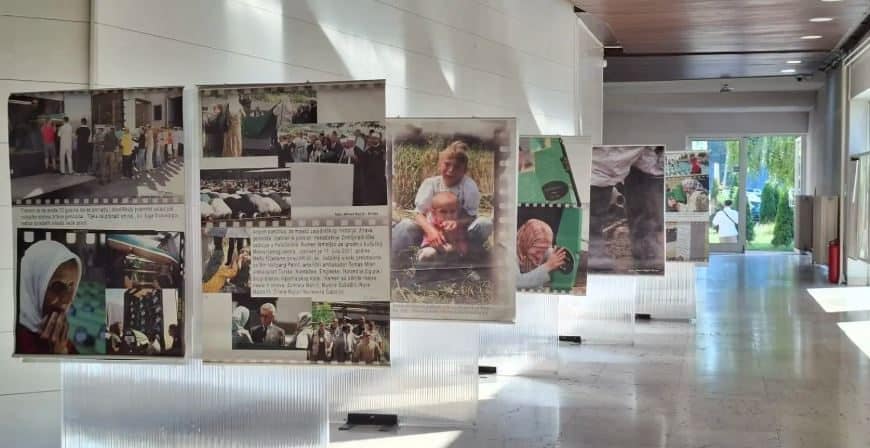 u bkc-u tk predstavljena fotomonografija o srebrenici genocidu ahmeta bajrica blicka