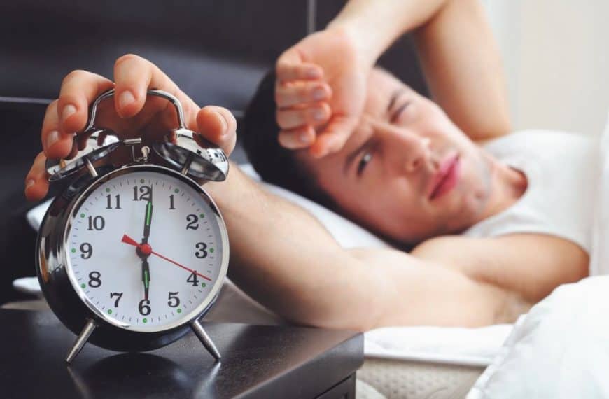 Radnici ne bi trebali dolaziti na posao prije 10 sati, nedostatak sna je mučenje