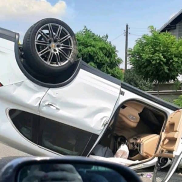 Put Bijeljina – Zvornik: Porše završio na krovu, vozač povrijeđen