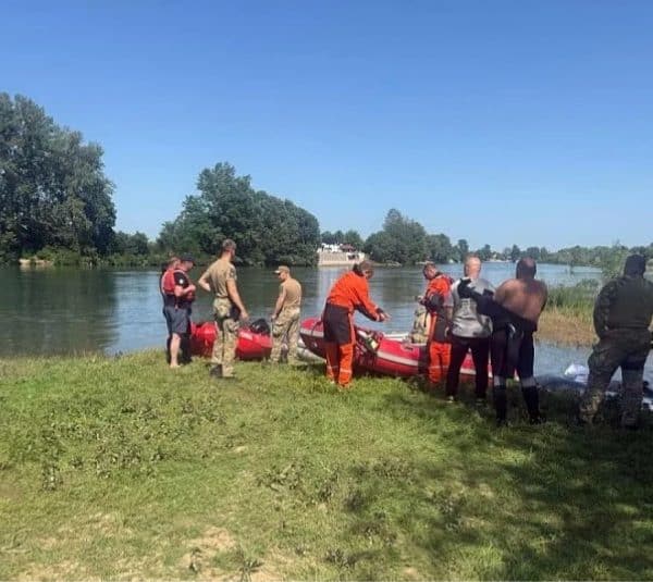 Spasioci i građani u Zvorniku već osmi dan tragaju za dječakom koji je nestao u Drini
