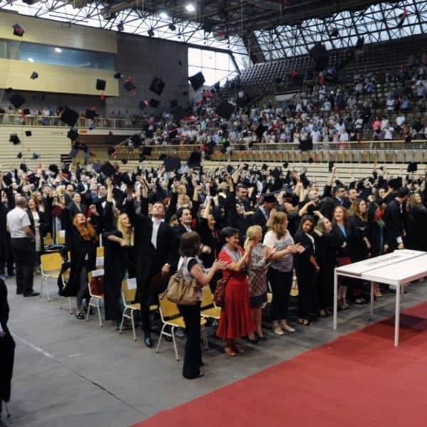 Više od 300 diplomanata i magistara bit će promovirano na svečanosti Univerziteta u Tuzli
