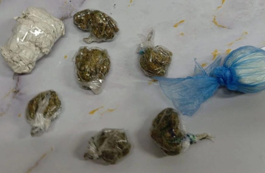 U pretresu vozila u Lukavcu pronađena i oduzeta opojna droga