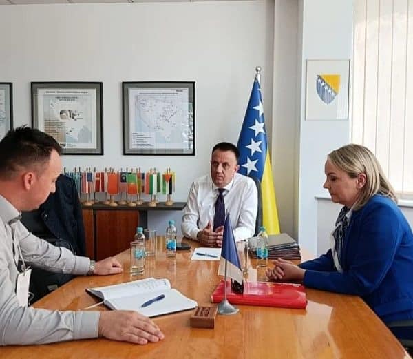 federalni ministar energije rudarstva i industrije vedran lakic sastao se sa almirom bajricen stecajnim upravnikom koksare lukavac