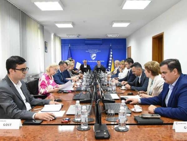na danasnjoj sjednici vlada tk usvojila veliki investicioni paket za domacu poljoprivredu