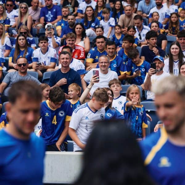 St. Louis, stadion, Zmajevi, AP