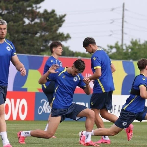 zmajevi odradili jos jedan trening u torontu prikljucio se sunjic dzeko i tabakovic radili po posebnom programu