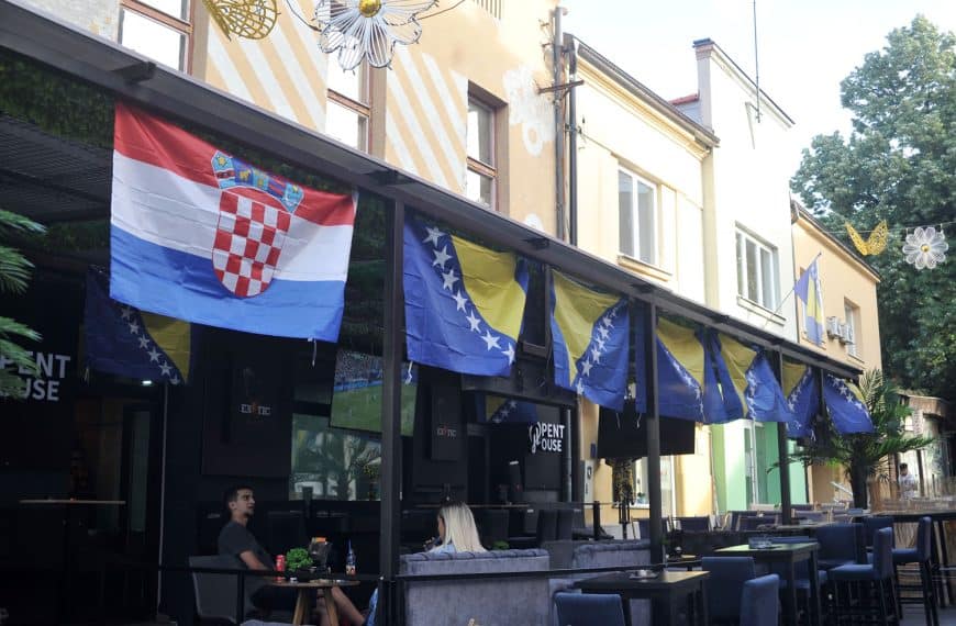 Tuzlaci uz Zmajeve na Mundijalu podržavaju i Vatrene (Foto)