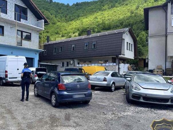 fup uhapsio dvojicumuskaraca iz travnika koji su osumnjiceni da su fingirali nesrece