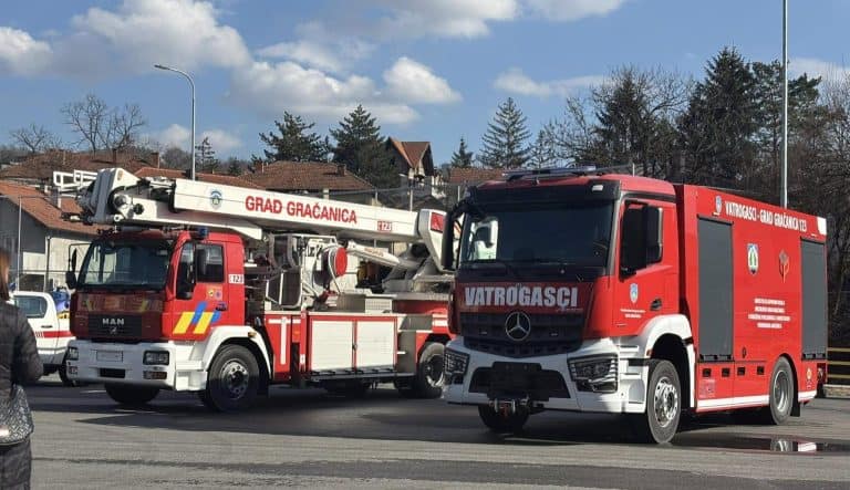 na podrucju tuzlanskog kantona u protekla 24 sata vatrogasci su imali cetiri intervencije