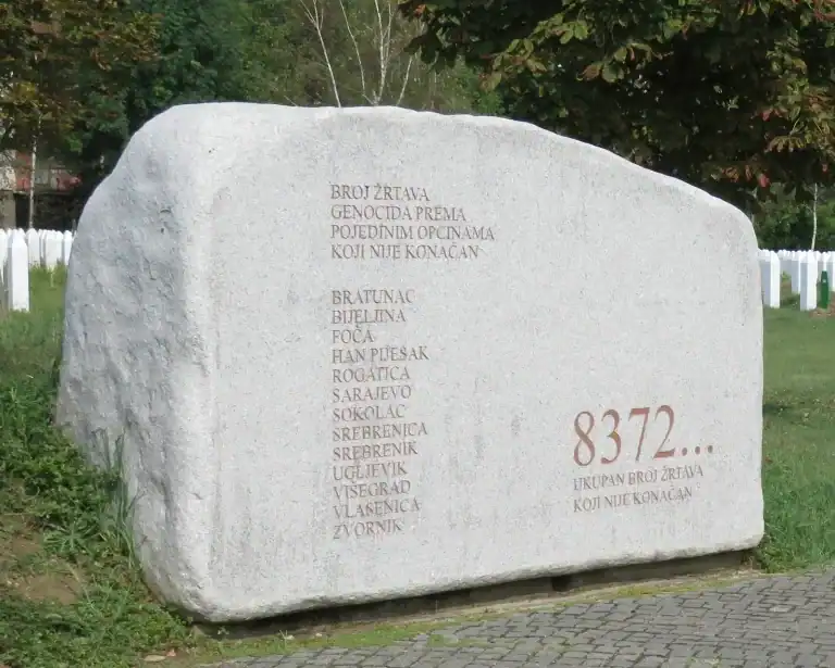 Mirna setnja za Srebrenicu odrzat će se u Tuzli u opvoodu sjećanja na zrtve genocida