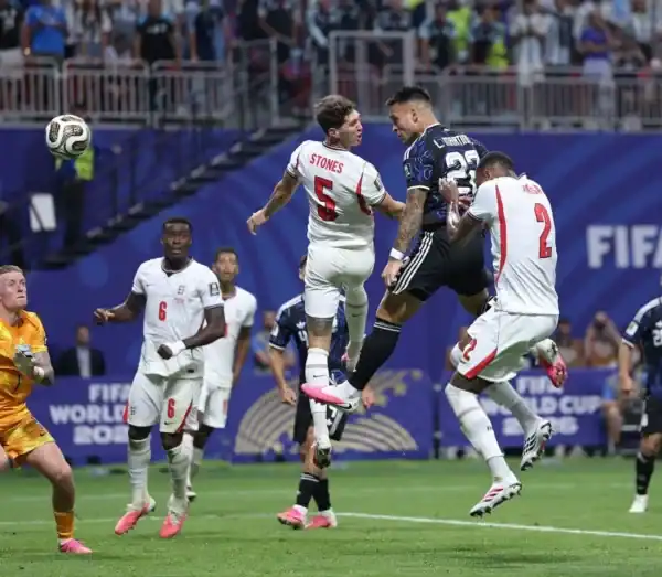 Argentina čudesnim preokretom srušila Englesku i zakazala veliko finale sa Španijom!