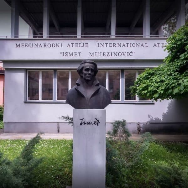 nova postavka od sada ce krasiti sobu ismeta mujezinovica koja je smjestena u istoimenom ateljeu u tuzli