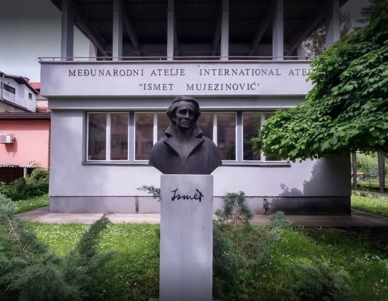 nova postavka od sada ce krasiti sobu ismeta mujezinovica koja je smjestena u istoimenom ateljeu u tuzli