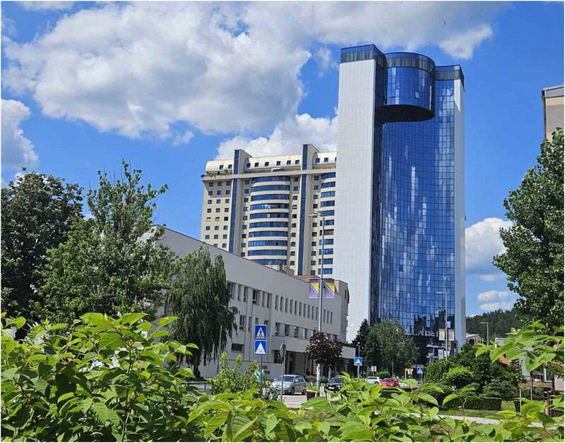 Vrijeme narednih dana oblačno, pljuskovi, pa opet suncano i toplo