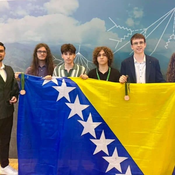 mladi fizicari iz bih ostvarili veliki uspjeh na medjunarodnoj olimpijadi u kolumbiji