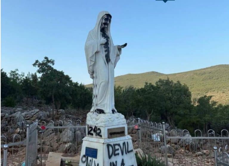 medjureligijsko vijece bih osro osudilo vandalski cin unistenja gospe i ostalog iventara na svetistu u medjugorju