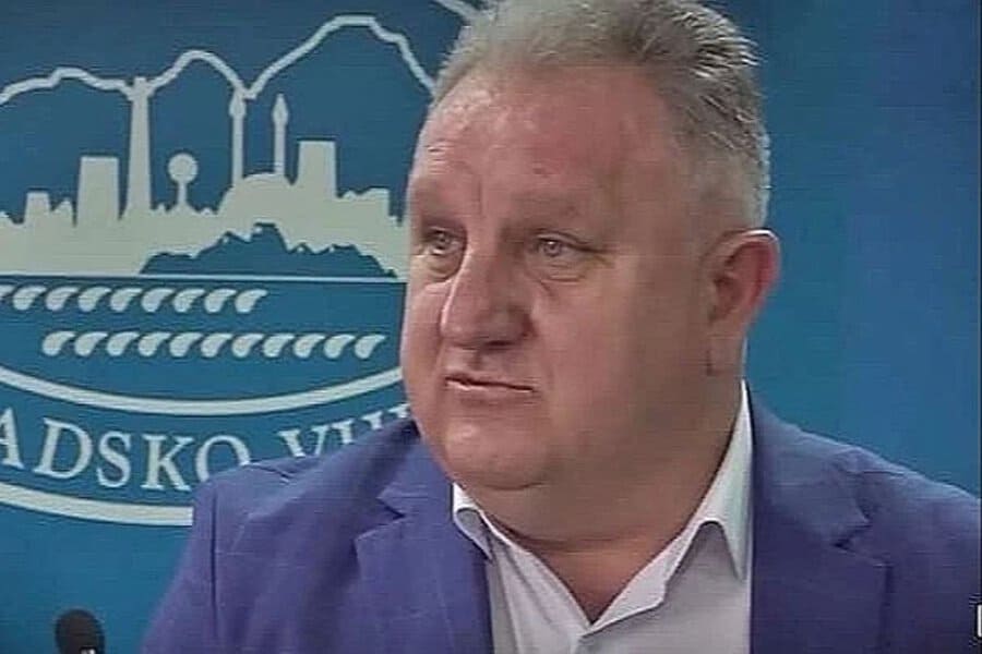 opcinski sud u zivinicama prihvatio je prijedlog tuzilastva tk i produzio pritvor za jos dva mjeseca nailu jusicu