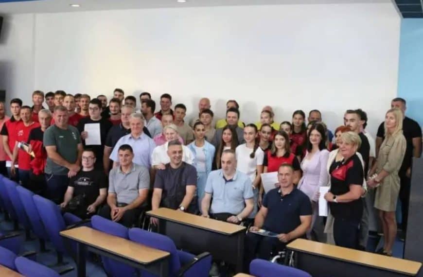 Stipendije za najbolje: Sportistima i trenerima u TK uručena vrijedna podrška