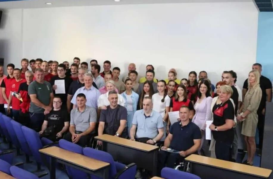 vlada tk obezbjedila 151 stipendiju za najbolje sportiste i trenere u tk
