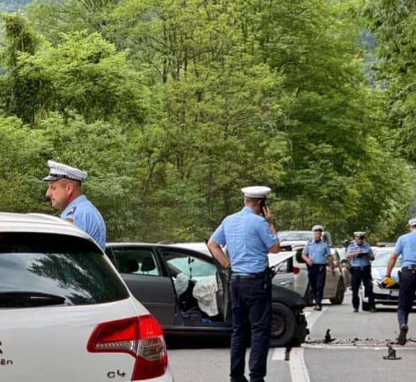 U teškoj saobraćajnoj nesreći kod Zvornika povrijeđene dvije osobe
