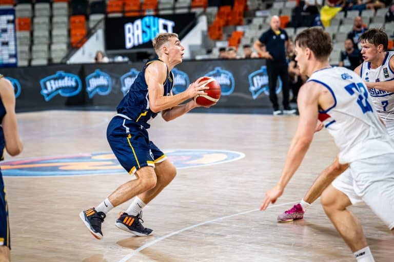 Iako je pobijedila Island 80:77 U20 kosarkaka reprezentacija BiH nije se plasirala u A grupu Evropskog prvenstva