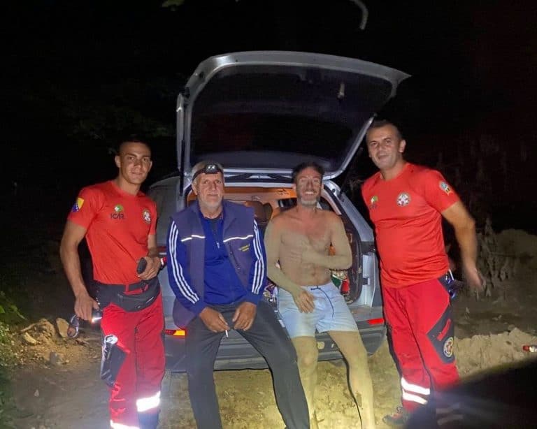 italijan zalutao u sumi kod kladnja bos i gladan se borio da se izvuce pronasli ga pripadnici gss kladanj i dvd kladanj