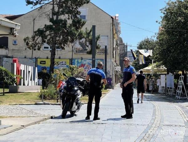Policij u Tuzli počela je primjenjivati odluku o zabrani kretanja romobila i skutera pješačkim stazama